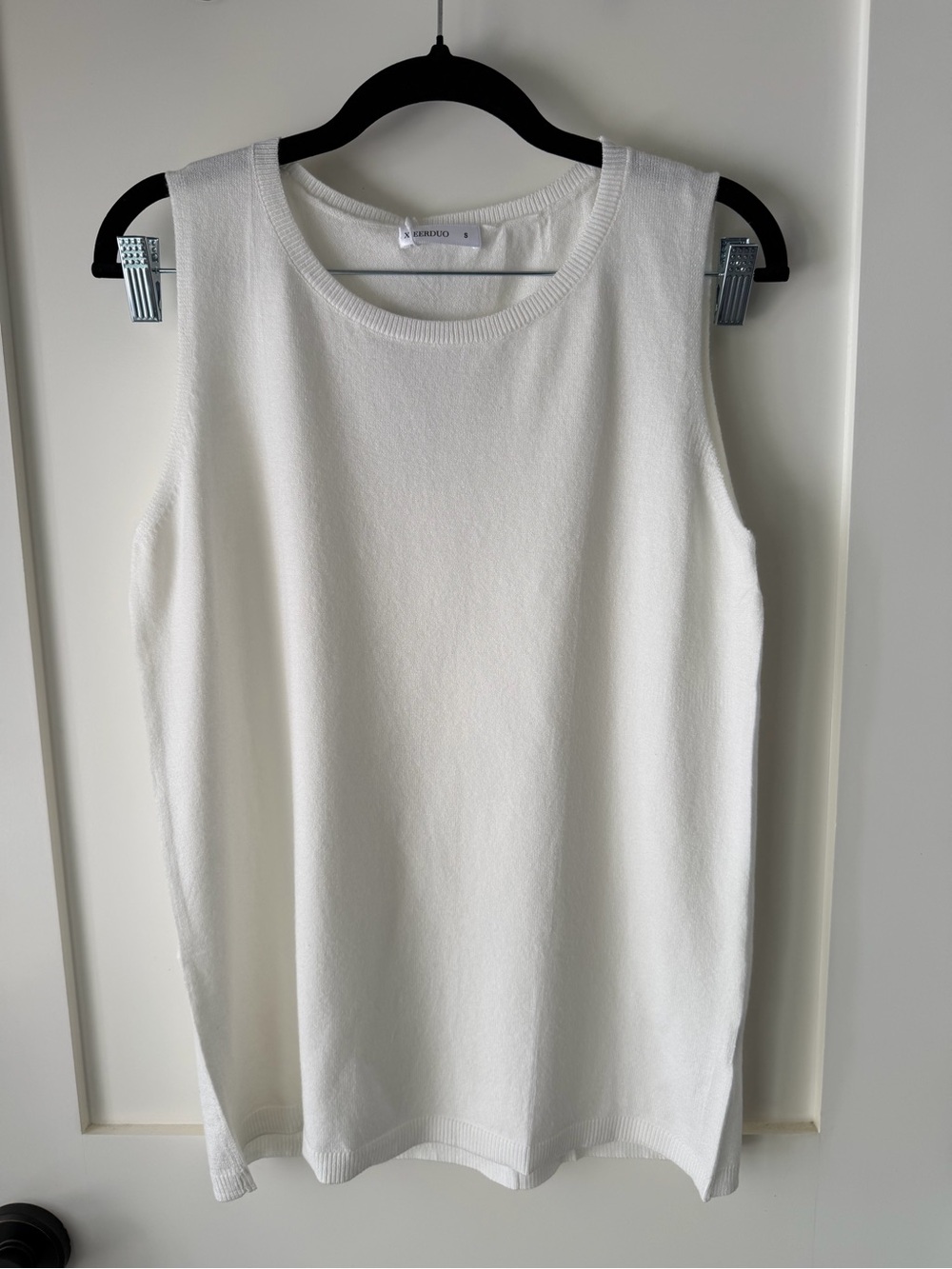 White Sleeveless Crewneck Knit Top